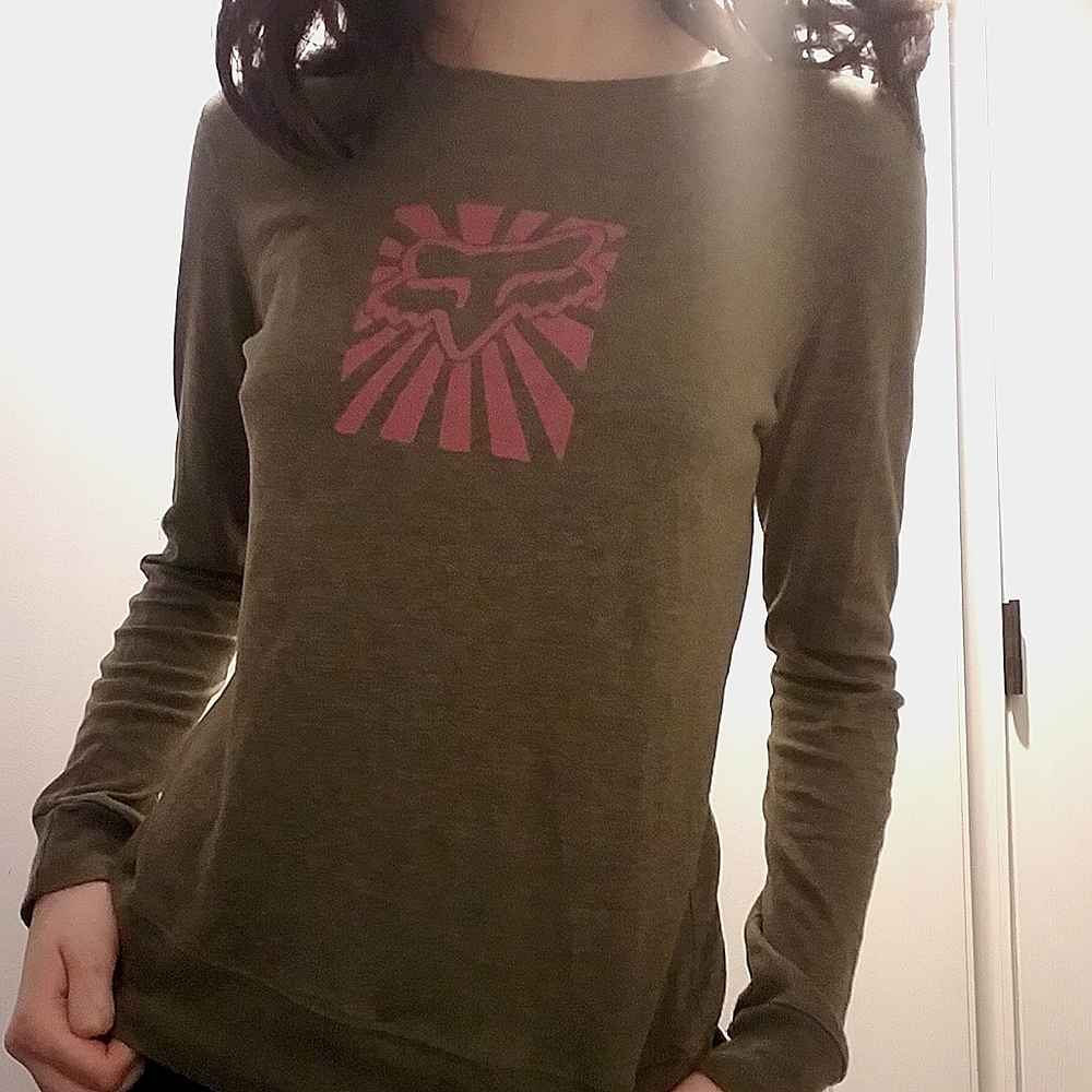 Authentic Fox Racing green long sleeve tee